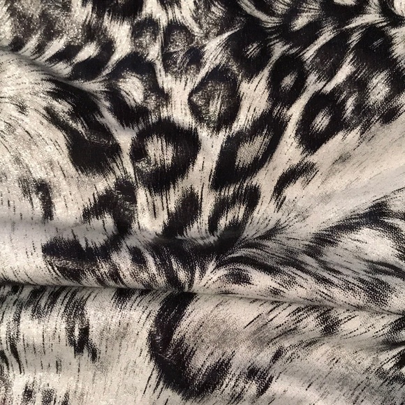 Animal print blouse - Picture 2 of 2